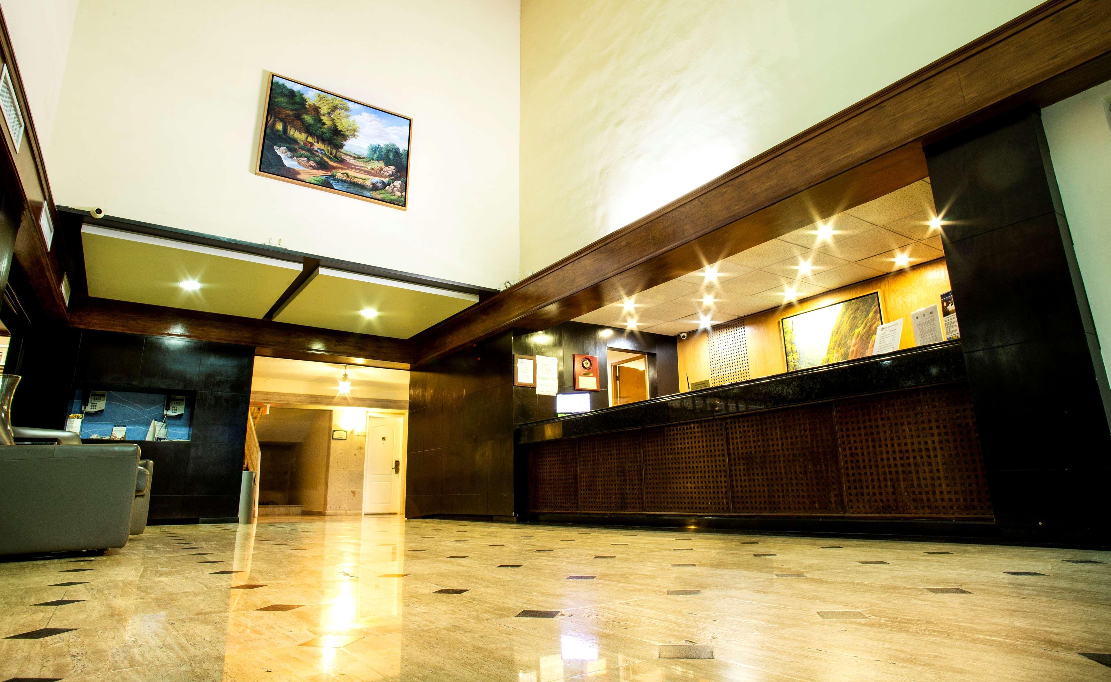 Western Colón Hotel Monterrei