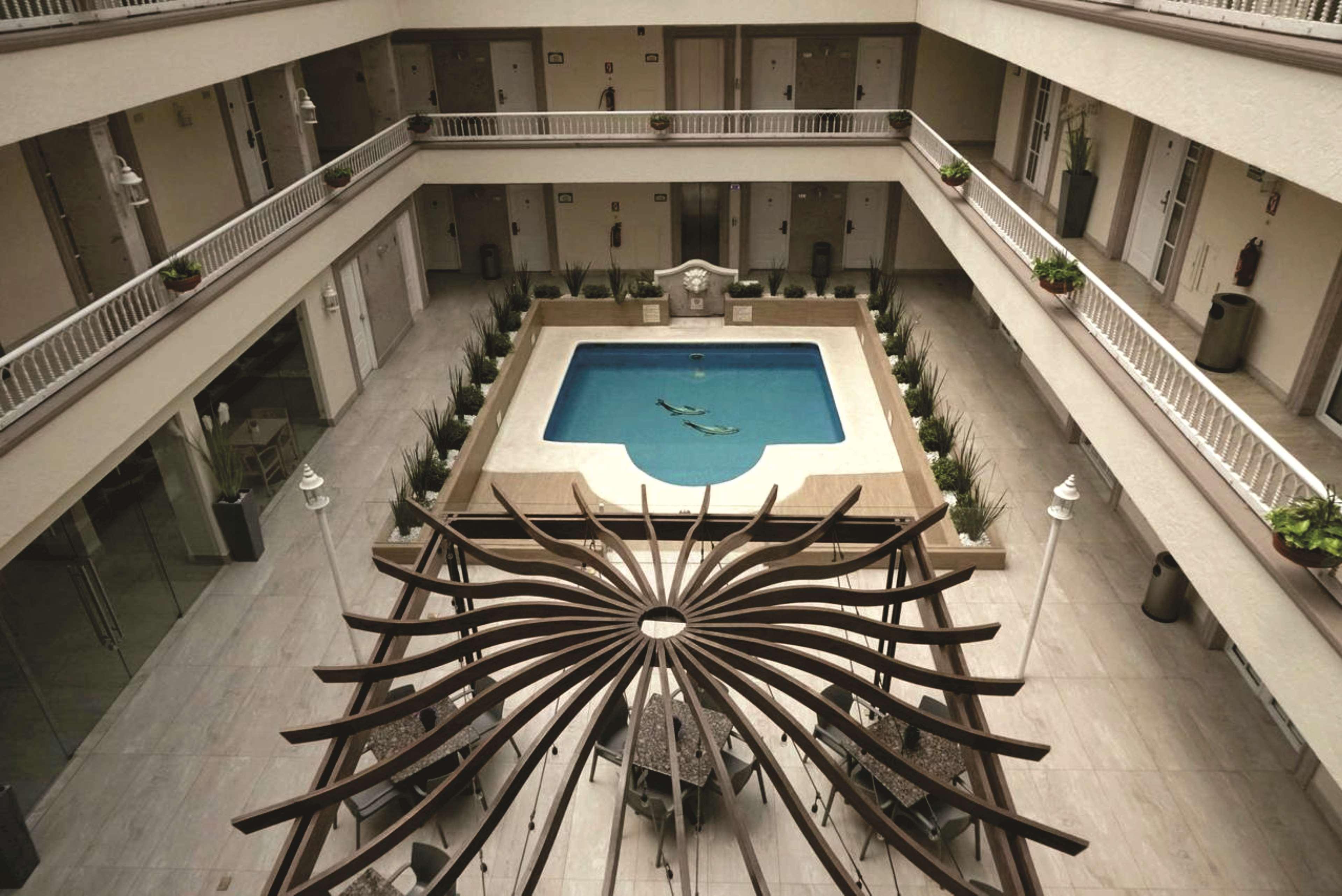 Western Colón Hotel