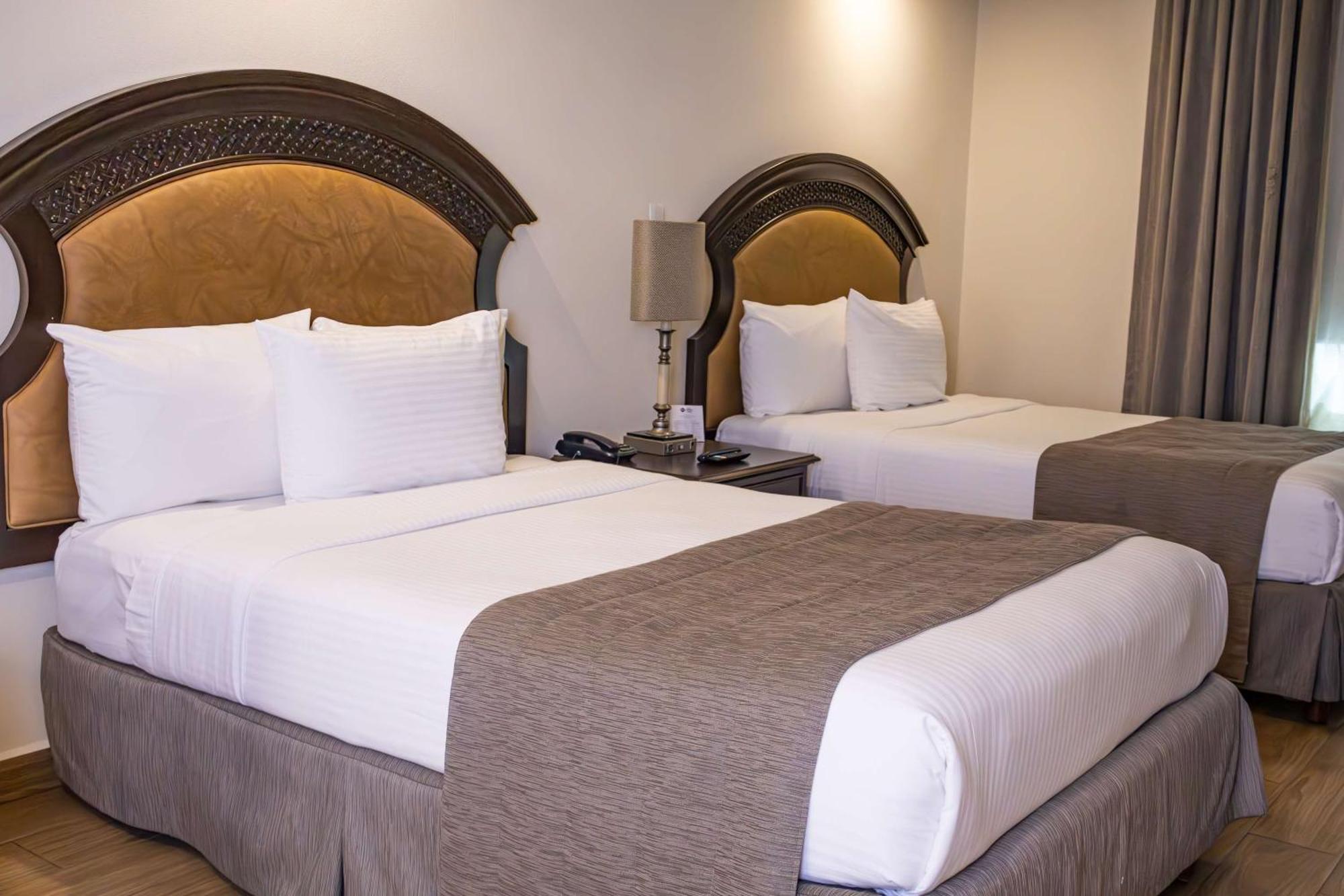 Western Colón Hotel 3*