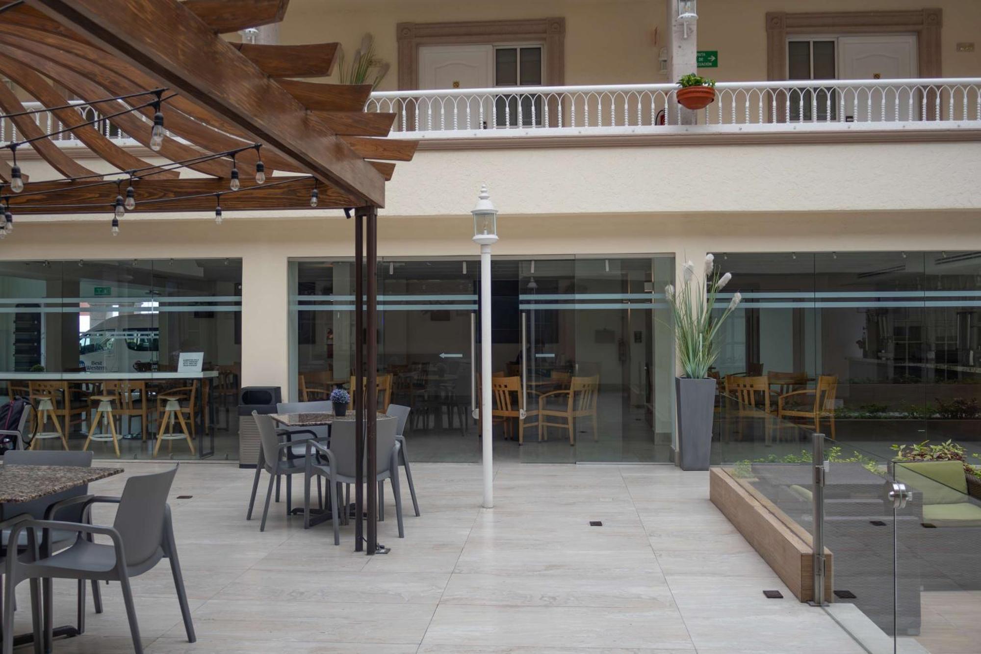 Hotel Western Colón