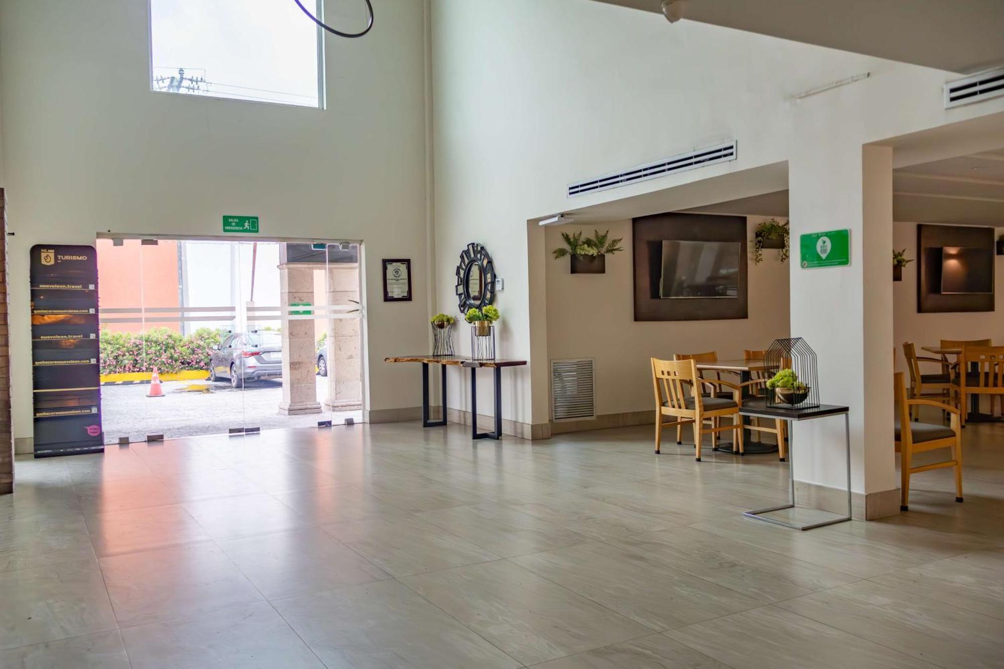 Western Colón Hotel 3*