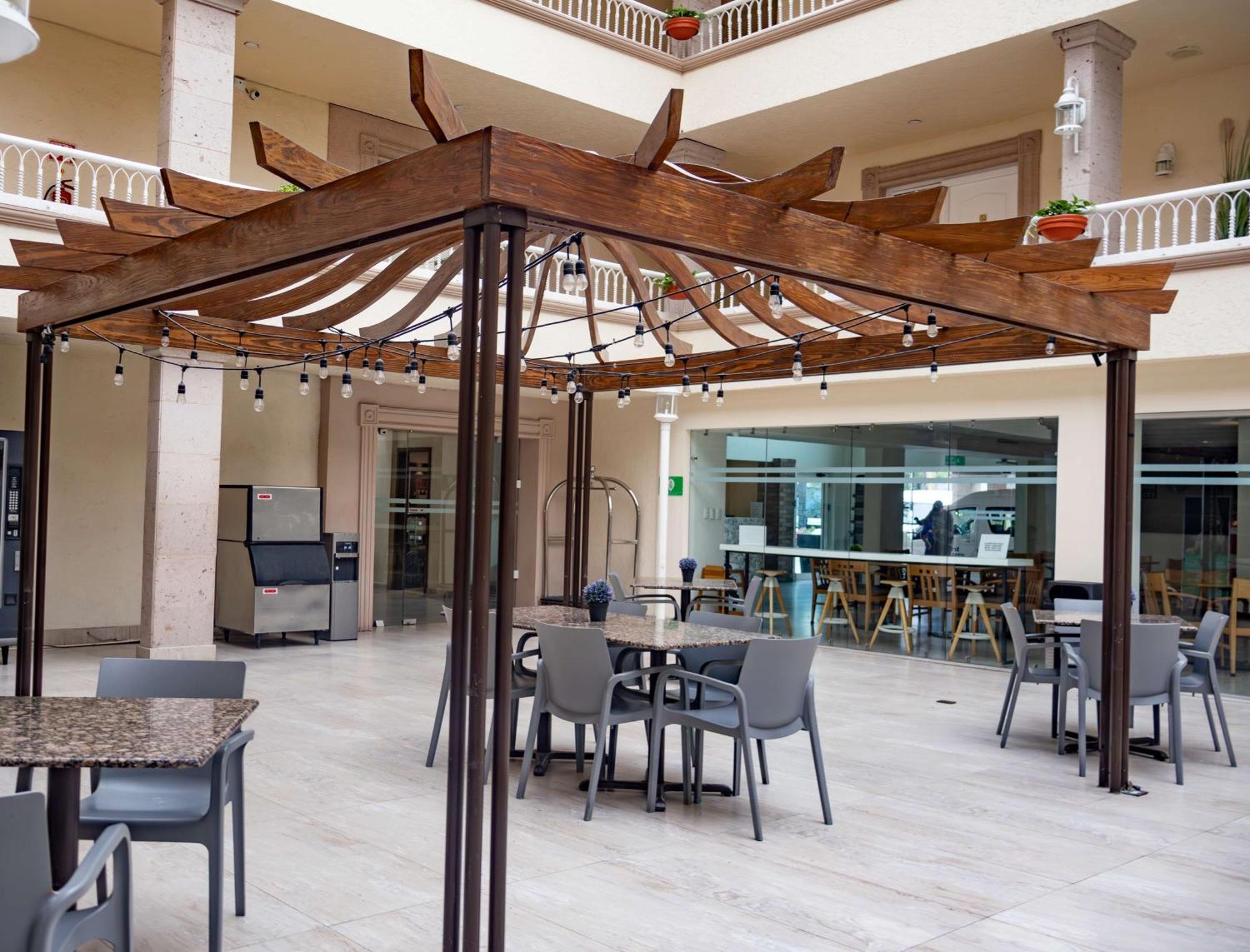 Western Colón Hotel Monterrei