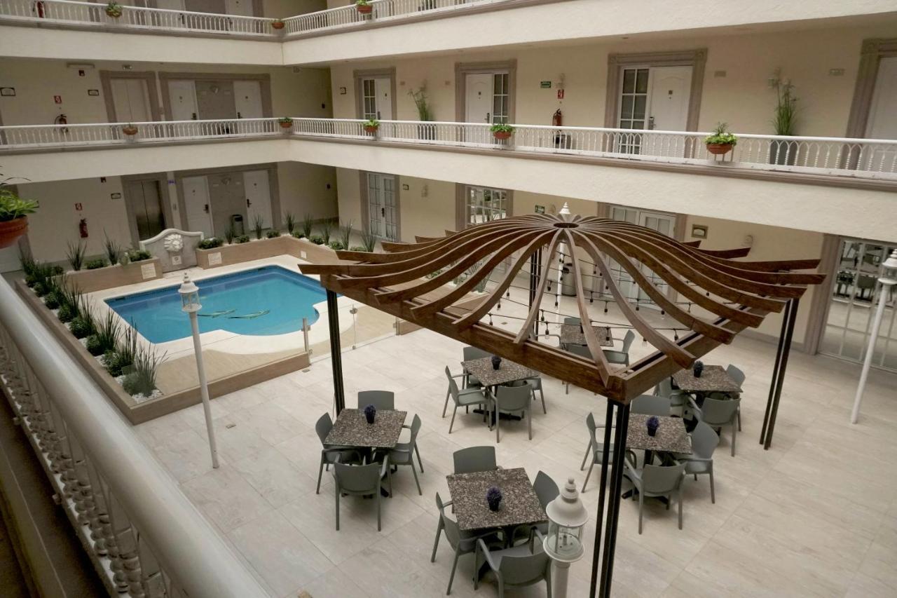 Western Colón 3*